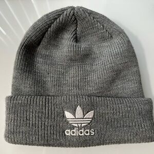 NWOT - Gray Adidas Trefoil Beanie